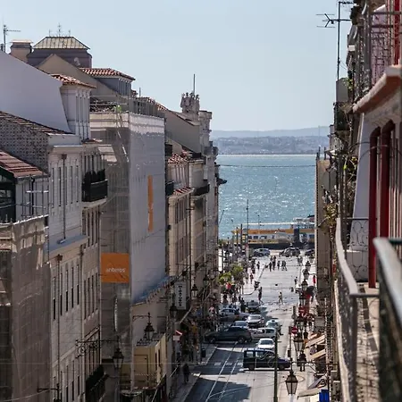 Plum Guide - Spilt Milk * Lisbon